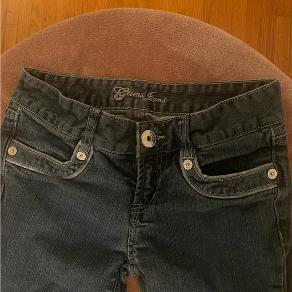 Guess blue jeans. - Picture 5 of 11